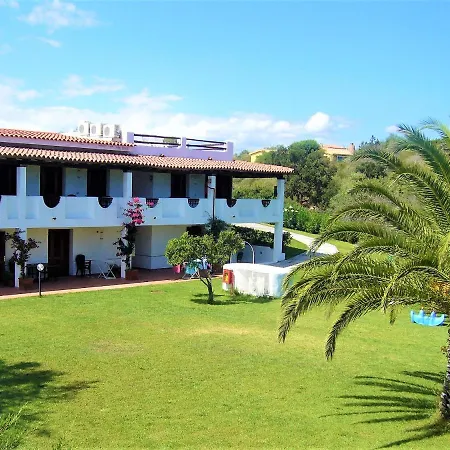Aparthotel White 4*