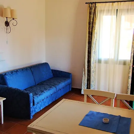 Aparthotel White 4*