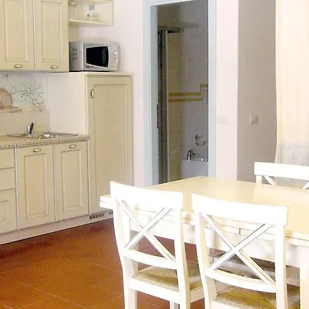 White Aparthotel 3*