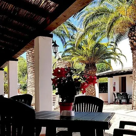 Aparthotel White 3*