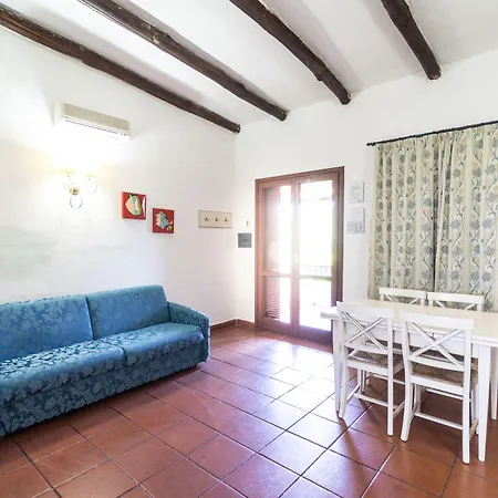 White Aparthotel