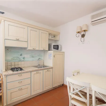 White 4* Murta Maria