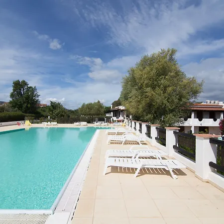 Aparthotel White