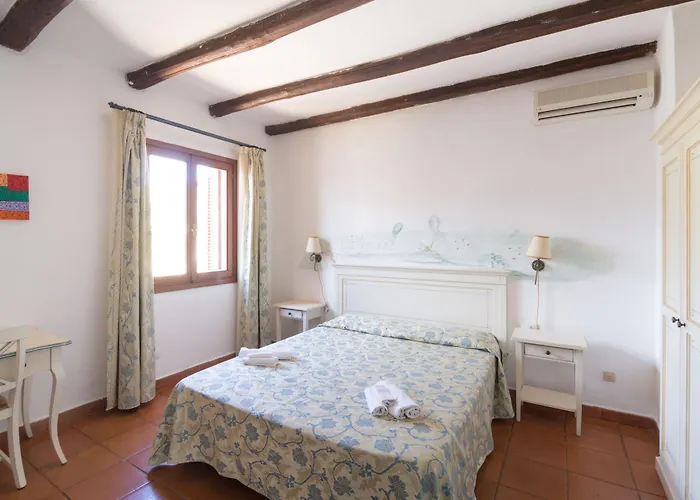 Aparthotel White 4*