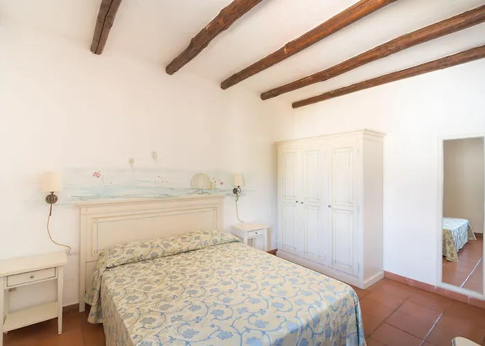 White Aparthotel 4*